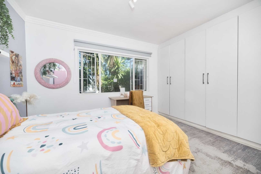 6 Bedroom Property for Sale in Northcliff Western Cape
